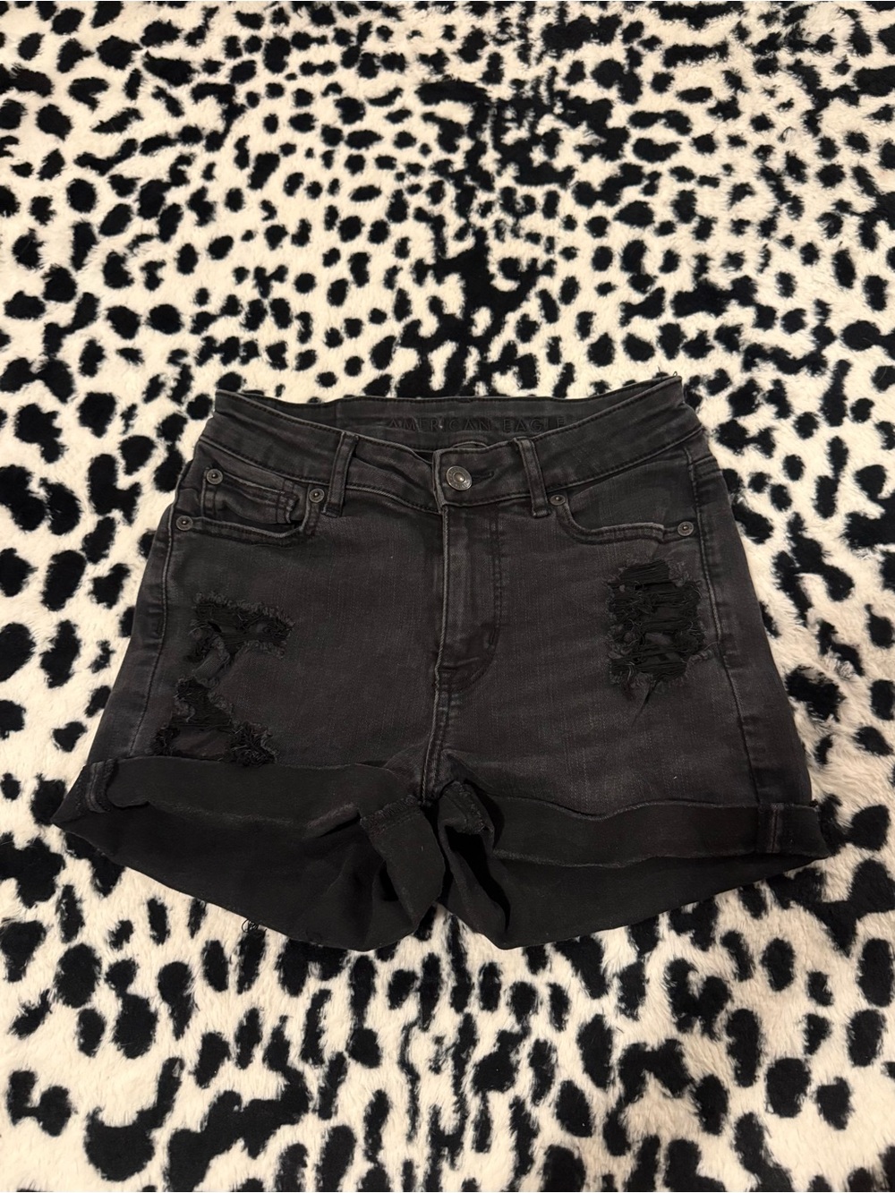 Black Distressed High-Waist Women’s Denim Shorts American eagle